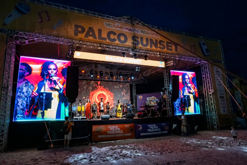 palcos-sunset-do-verao-maior-apresentaram-52-bandas-paranaenses-aos-veranistas