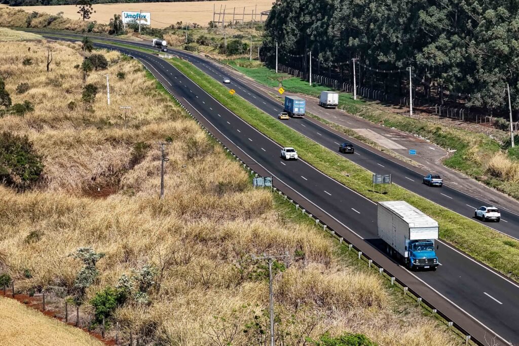 der/pr-pede-a-concessionaria-do-lote-4-retirada-do-free-flow-do-perimetro-urbano-de-rolandia