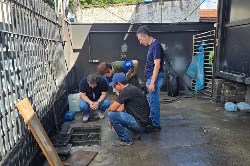 sanepar-e-prefeitura-fiscalizam-destino-de-residuos-das-lavagens-de-carros-em-maringa