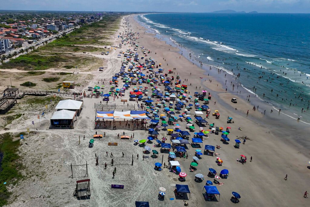saude-orienta-para-prevenir-e-o-que-fazer-em-acidentes-com-aguas-vivas-durante-o-carnaval