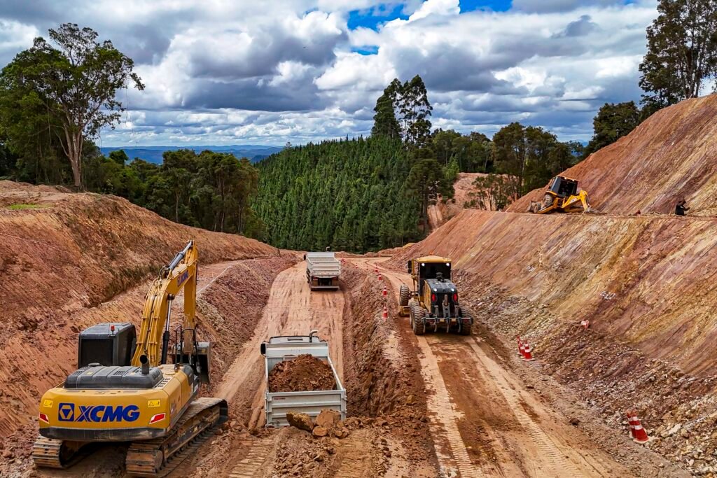 com-avanco-da-terraplanagem,-pavimentacao-emblematica-em-doutor-ulysses-chega-a-22%