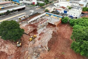 com-limpeza-e-sondagem-do-solo,-obras-do-terminal-de-londrina-comecam-a-ganhar-ritmo