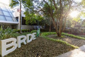 parana-representa-36%-da-liberacao-de-r$-1-bilhao-do-brde-nos-primeiros-100-dias-do-ano