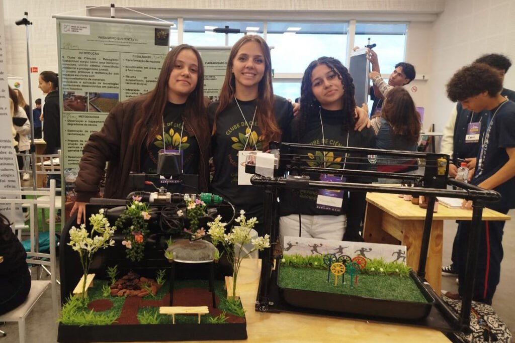 ciencia-e-solucoes-reais:-alunos-da-rede-estadual-levam-projetos-a-expoumuarama