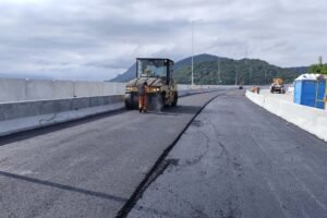 comecam-as-obras-de-pavimentacao-do-tabuleiro-da-ponte-de-guaratuba