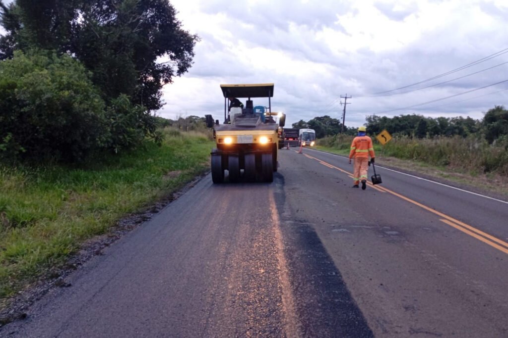 rodovia-pr-662-de-foz-do-jordao-recebe-melhorias-na-pista-e-nos-acostamentos