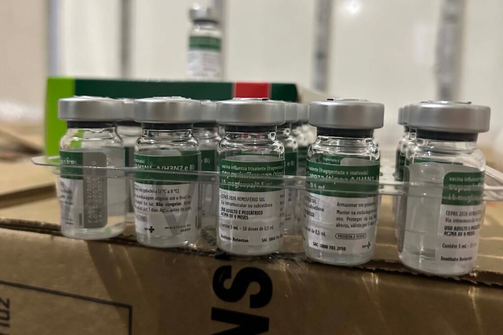 parana-recebe-332-mil-vacinas-contra-a-gripe-para-inicio-da-campanha-no-proximo-sabado