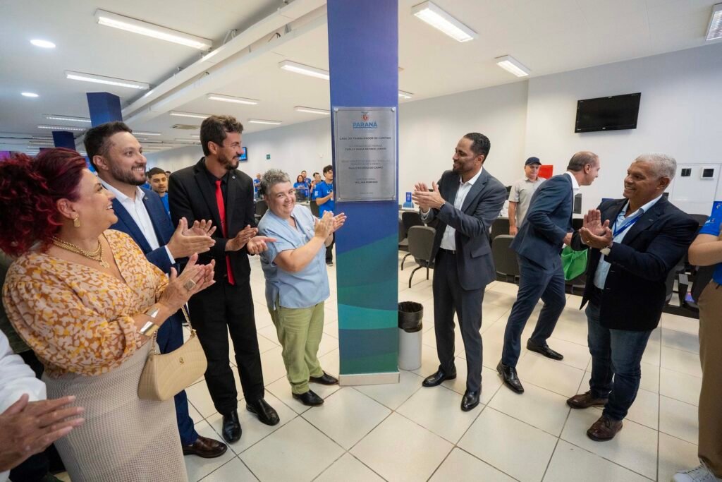 modernizacao-e-mais-servicos:-estado-inaugura-em-curitiba-a-primeira-casa-do-trabalhador