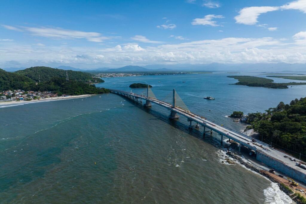 23-dias-para-a-inauguracao:-mastros-da-ponte-de-guaratuba-nao-tem-mais-andaimes