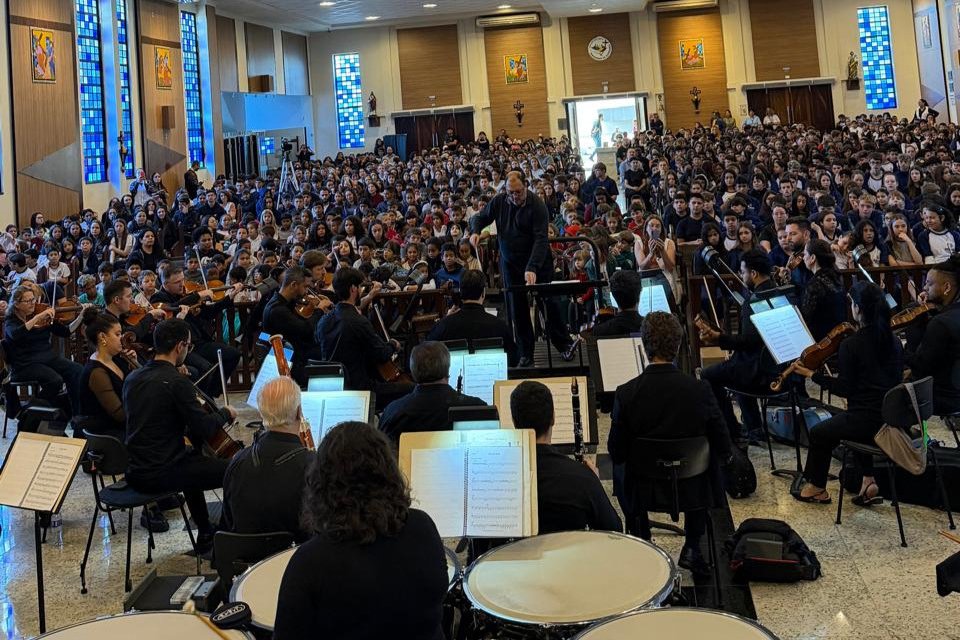 orquestra-sinfonica-do-parana-se-apresenta-para-700-estudantes-em-campo-largo