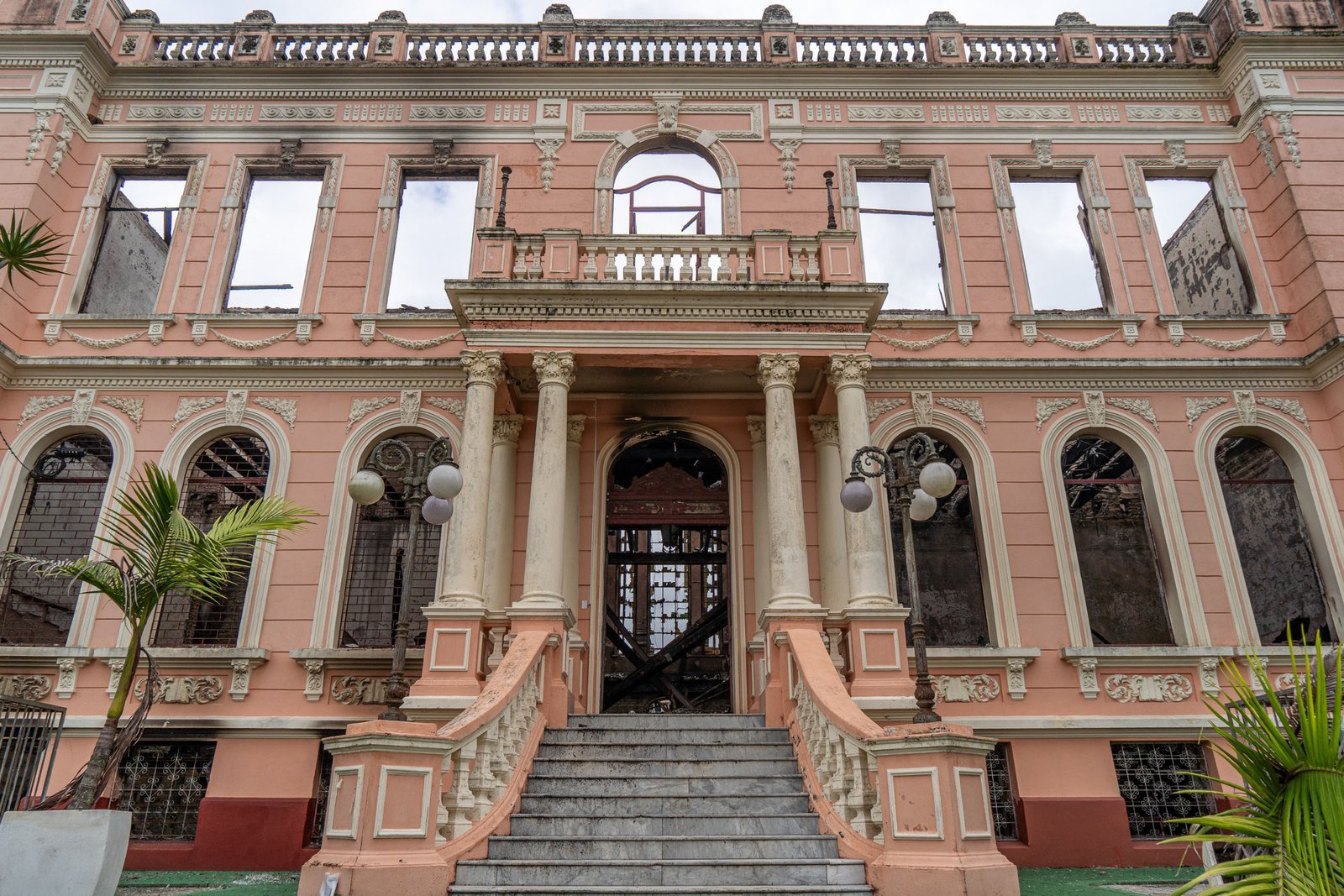 todos-os-alunos-do-instituto-de-educacao-de-paranagua-retornam-as-aulas-presenciais-na-segunda