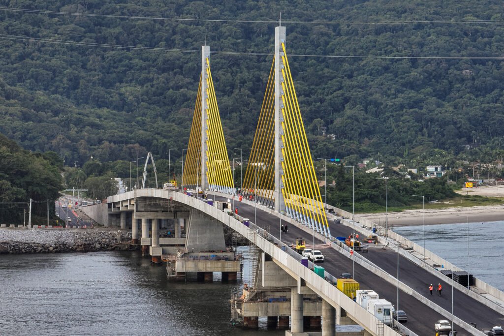 faltam-15-dias-para-a-inauguracao:-ponte-de-guaratuba-recebe-juntas-de-dilatacao