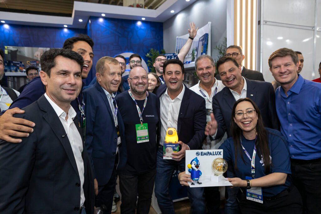 em-visita-a-expoapras,-ratinho-junior-destaca-producao-de-alimentos-e-economia-do-parana