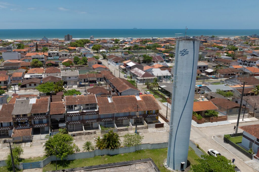 sanepar-vistoria-ligacoes-de-esgoto-no-litoral-e-orienta-clientes-sobre-ligacao-correta
