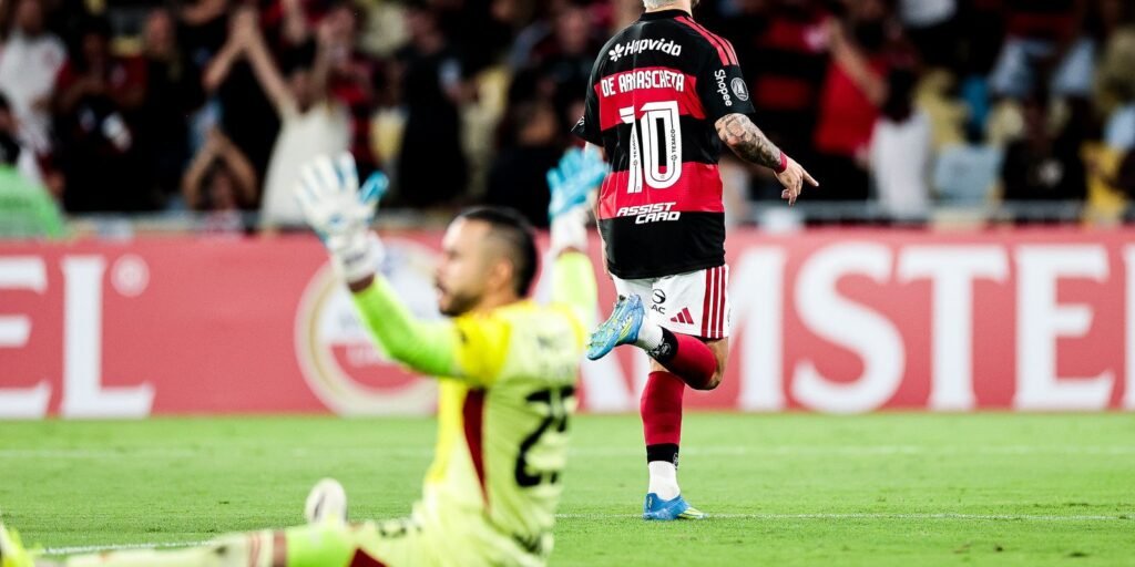 flamengo-goleia-independiente-medellin-por-4-a-1-na-copa-libertadores