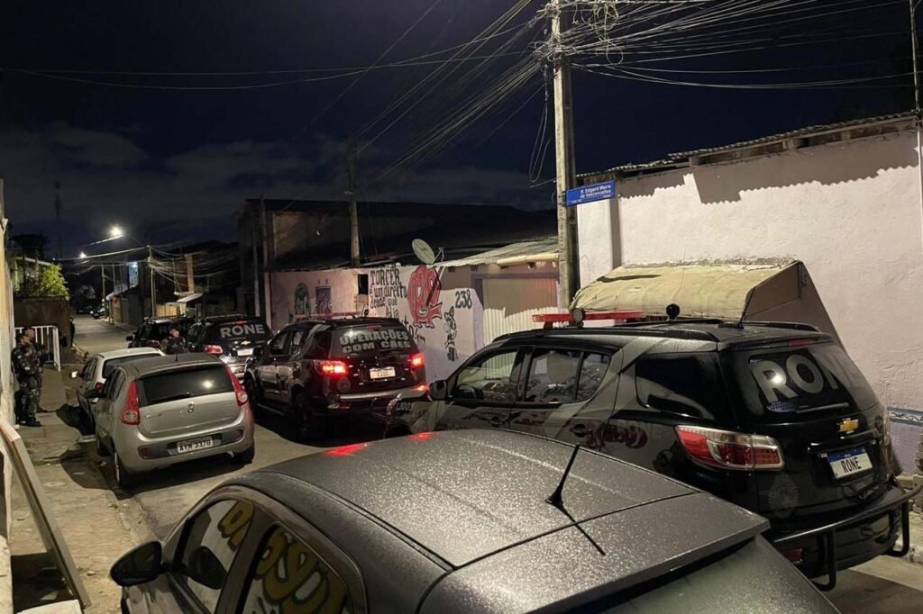 forcas-de-seguranca-do-parana-cumprem-41-mandados-contra-traficantes-do-parolin,-em-curitiba