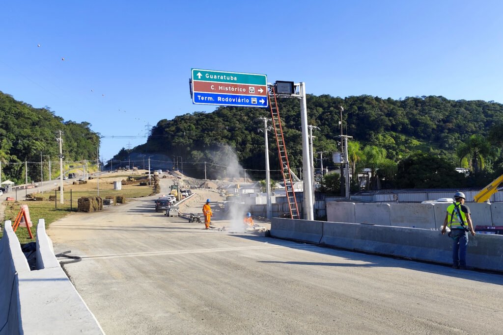 ponte-de-guaratuba-em-reta-final:-comeca-a-instalacao-do-contador-de-ciclistas