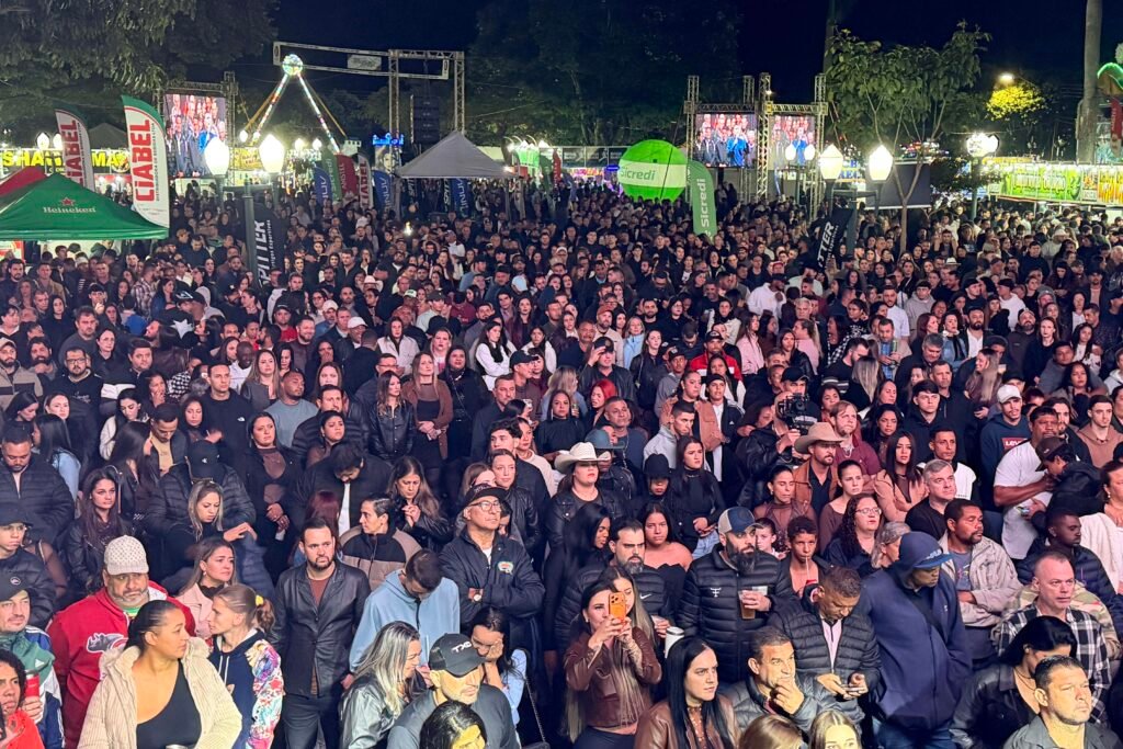 ratinho-junior-participa-da-abertura-da-35a-festa-das-nacoes-em-florai