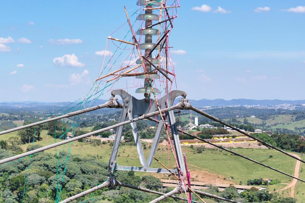 copel-alerta-sobre-riscos-de-desligamentos-por-baloes-na-rede-de-distribuicao-de-energia