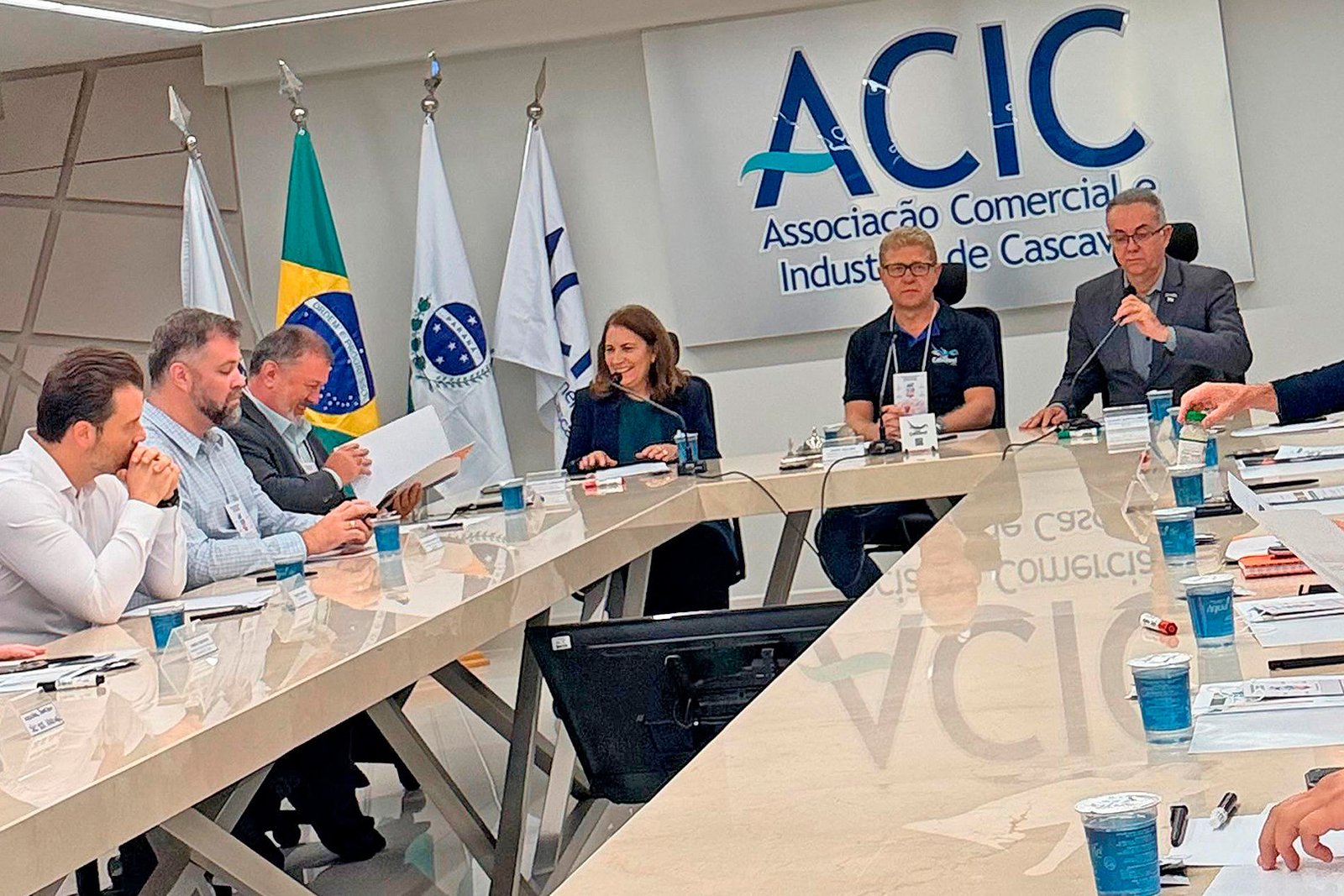 encontro-em-cascavel-debate-desenvolvimento-mutuo-do-turismo-na-regiao-sul