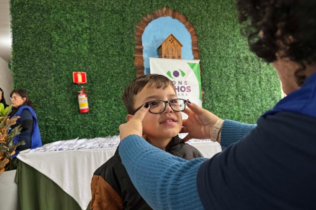 governo-entrega-oculos,-kits-maternidade-e-equipamentos-a-entidades-em-11-cidades