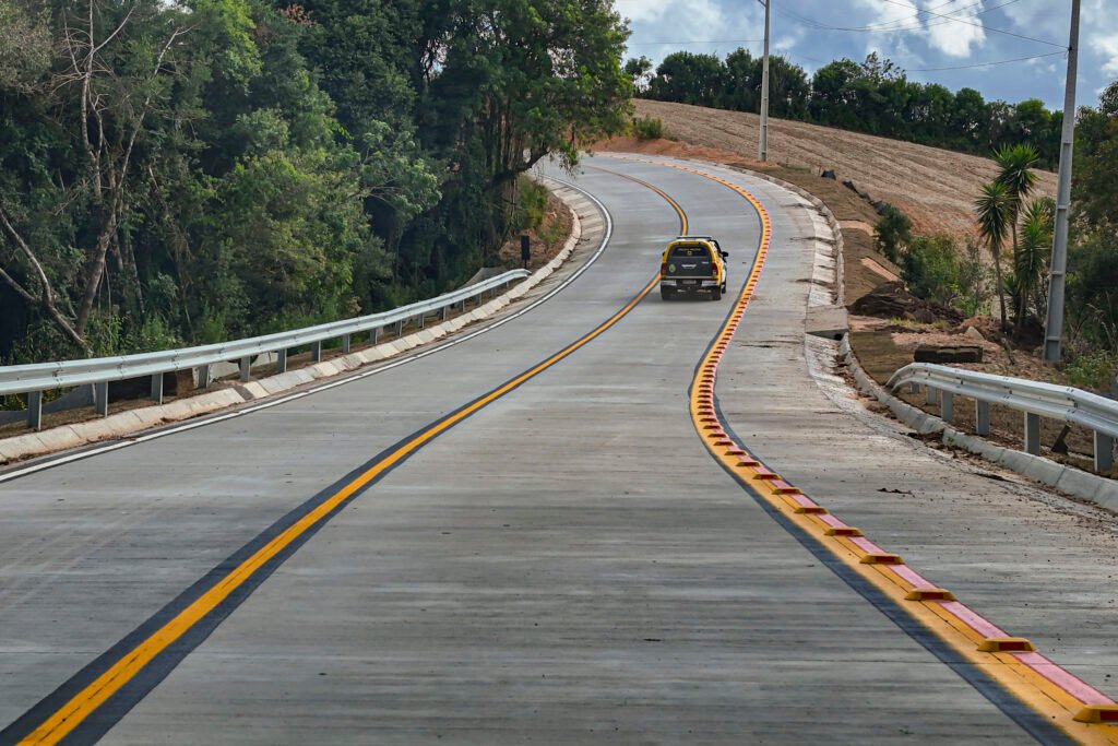 parana-chega-a-quase-mil-quilometros-de-rodovias-e-novas-estradas-em-concreto