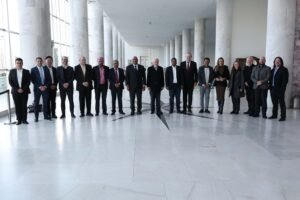 vice-governador-recebe-comitiva-da-india-para-debater-instalacao-de-supercomputadores-no-parana