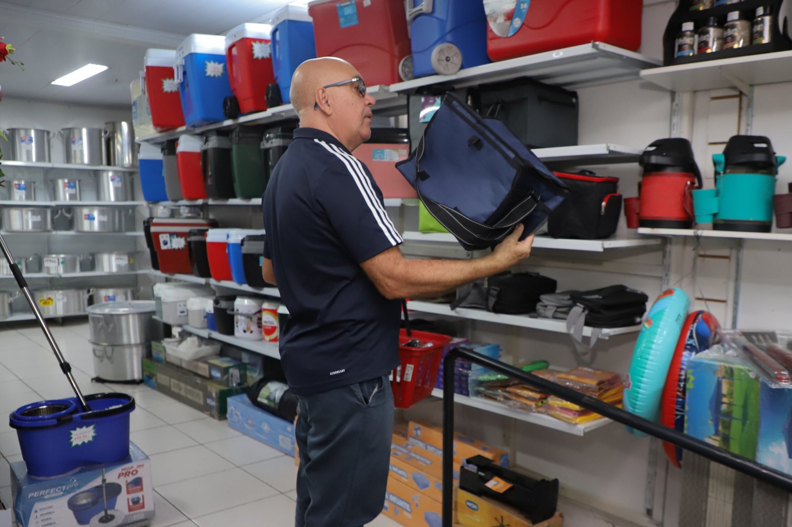 comercio-varejista-paranaense-cresce-4,1%-de-janeiro-a-maio,-o-dobro-da-media-nacional