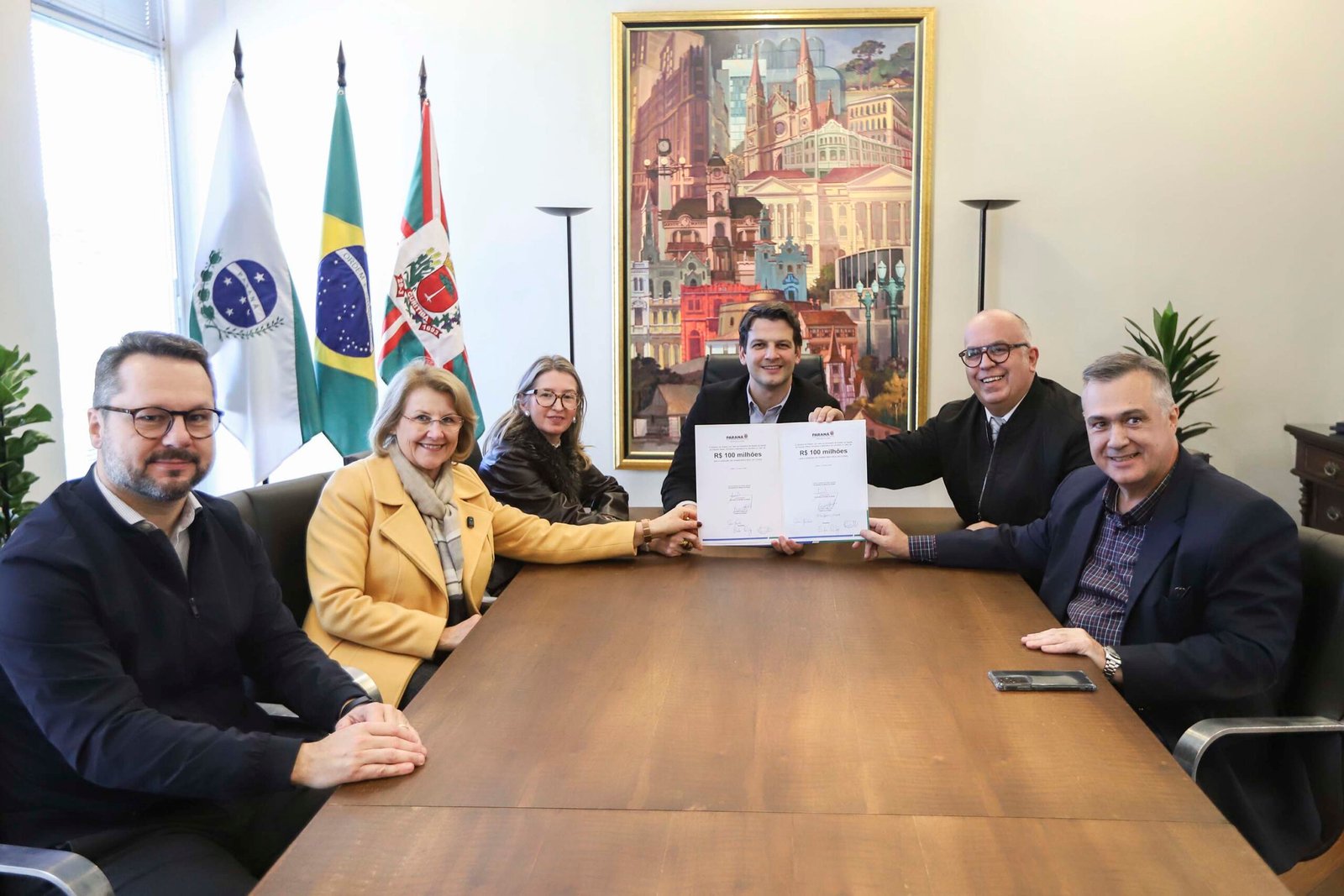 r$-100-milhoes:-estado-e-curitiba-assinam-convenio-para-construcao-do-hospital-bairro-novo