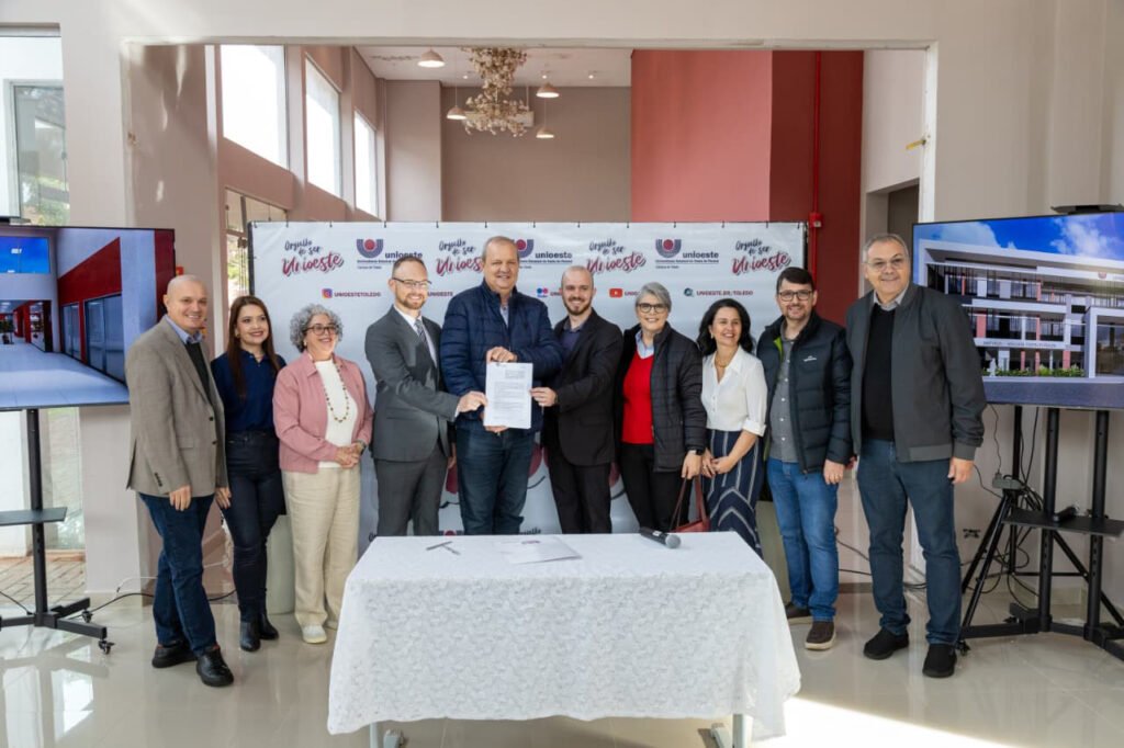 unioeste-celebra-primeiro-contrato-de-licenciamento-de-patente-para-empresa-parceira