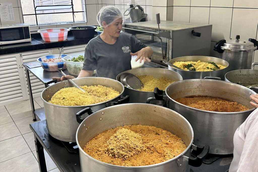 estado-reforca-capacitacao-de-7,9-mil-profissionais-da-alimentacao-escolar