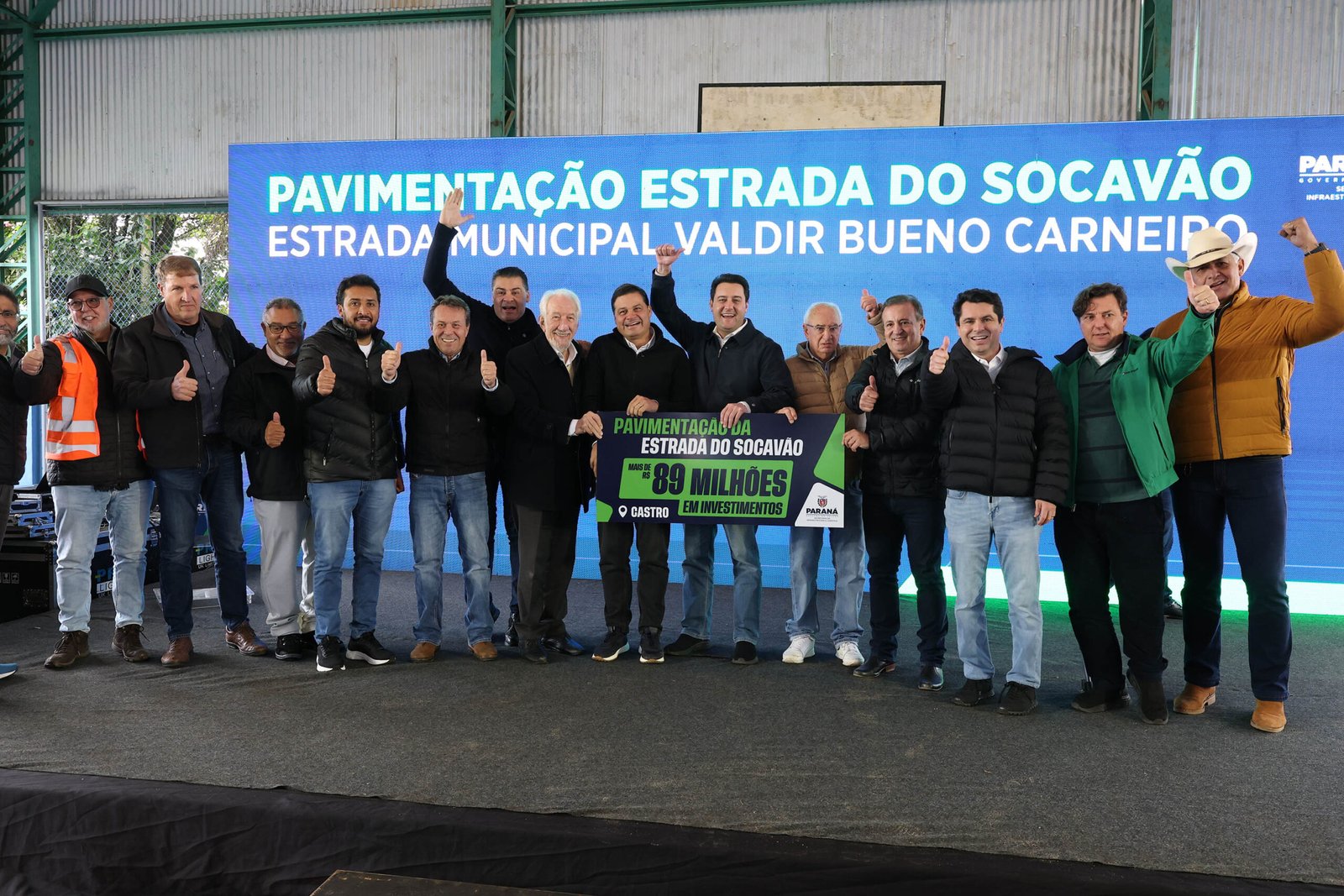 governador-autoriza-inicio-das-obras-de-pavimentacao-da-estrada-do-socavao,-em-castro