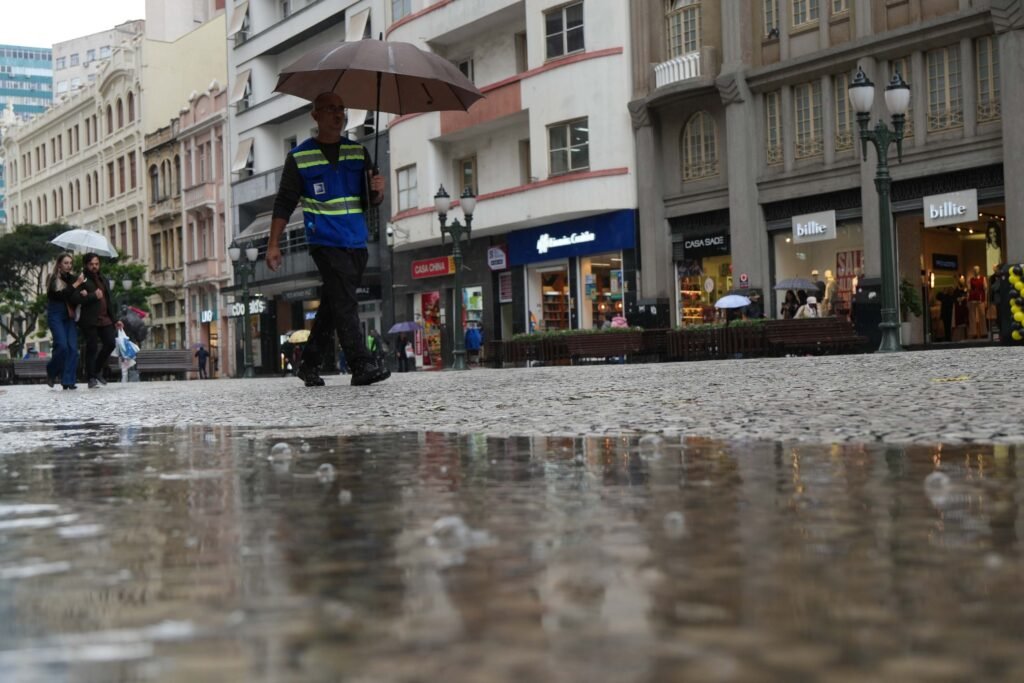 chuva-fica-acima-e-temperaturas-abaixo-da-media-no-parana-em-junho,-aponta-simepar