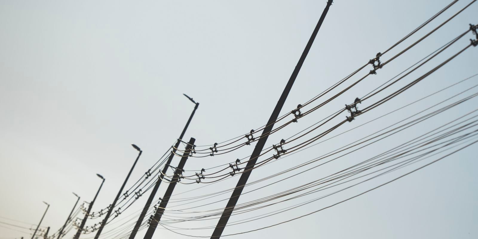operacao-em-ferros-velhos-quer-reduzir-furto-de-fios-de-cobre-no-rio