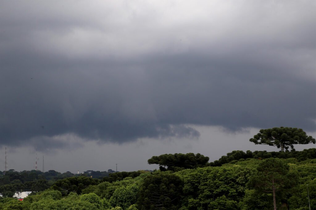 el-nino-trara-acumulados-de-chuva-acima-da-media-ate-dezembro-no-parana