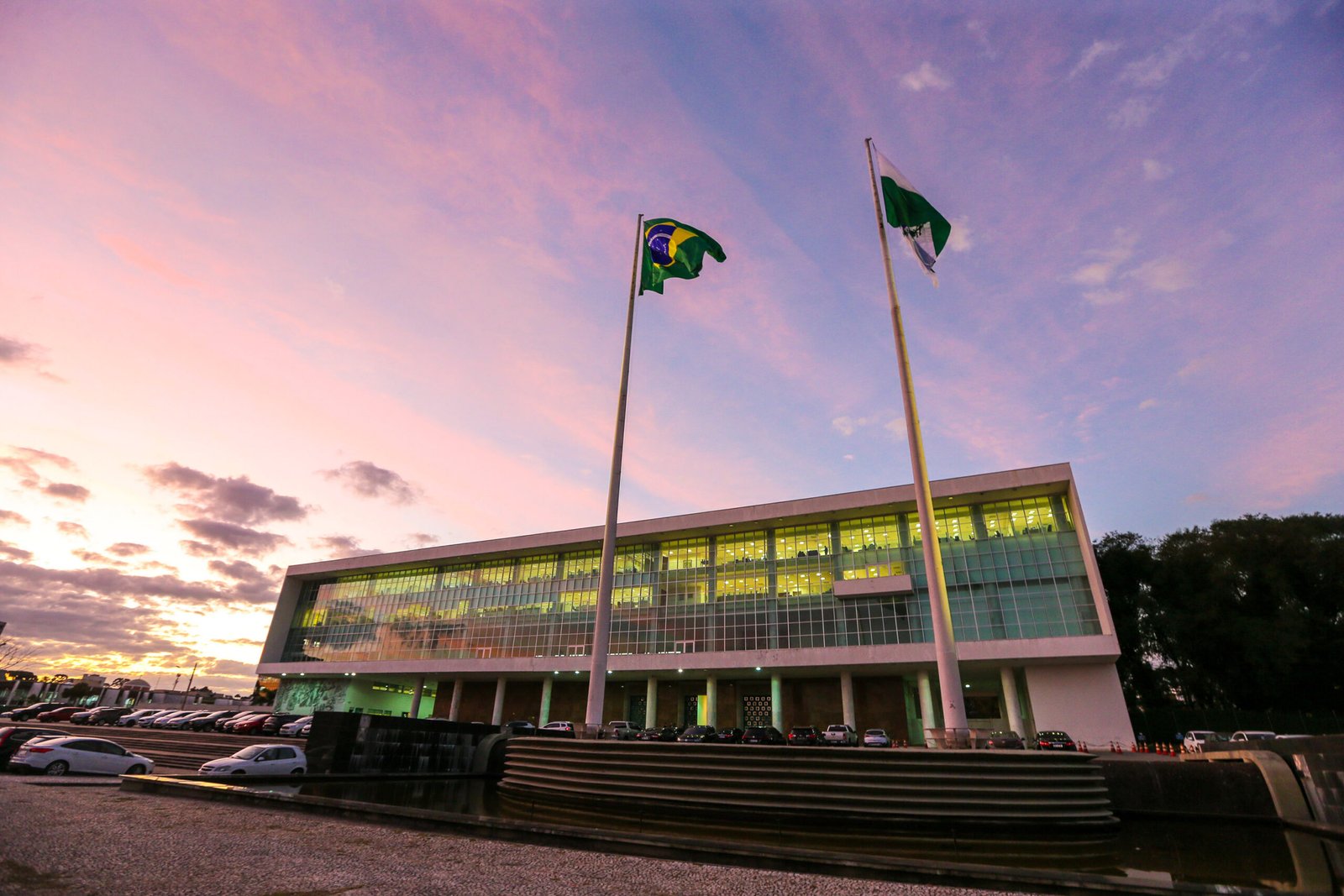 parana-e-o-estado-com-a-terceira-maior-disponibilidade-de-caixa-de-todo-o-brasil