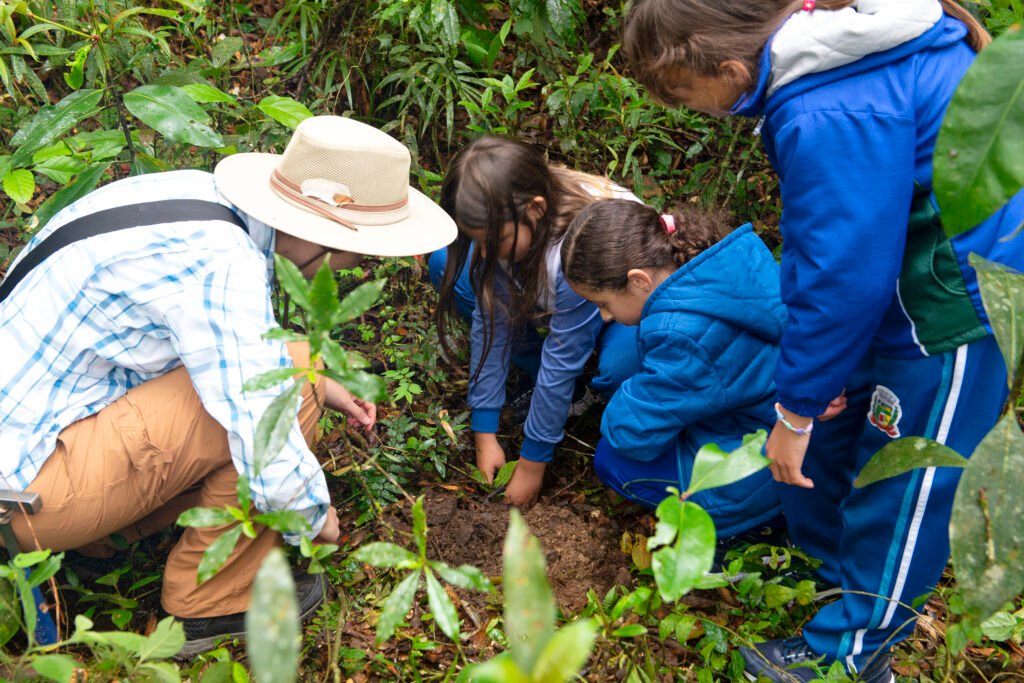 dia-do-educador-ambiental:-cidadao-sustentavel-leva-formacao-a-119-municipios-do-parana