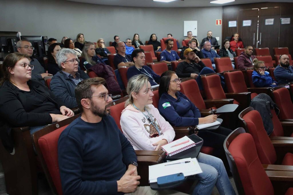 detran-pr-capacita-82-servidores-em-curitiba-para-atuarem-como-agentes-de-transito