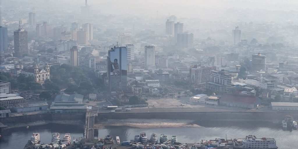queimadas-no-am:-escolas-e-universidades-suspendem-aulas-em-manaus