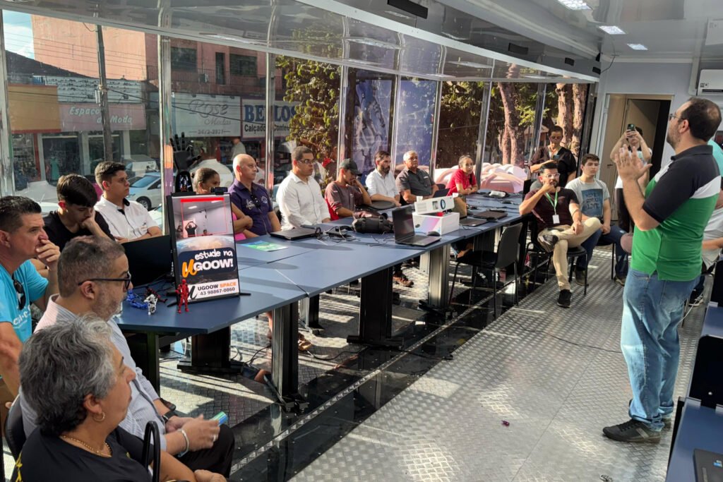 carreta-da-inovacao-leva-acoes-de-tecnologia-para-tomazina-e-matelandia-nesta-semana