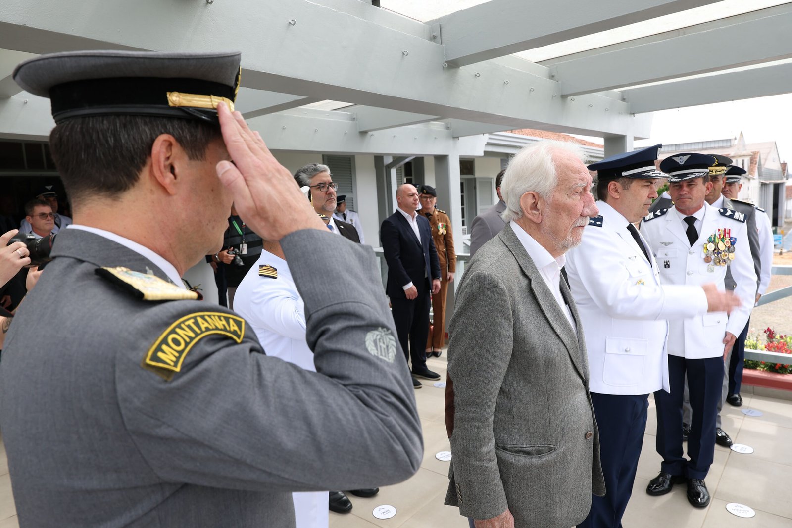 vice-governador-participa-das-celebracoes-do-dia-do-aviador-e-dos-120-anos-do-voo-do-14-bis