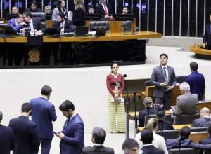 camara-aprova-bonus-para-servidor-do-inss-por-revisao-de-beneficios