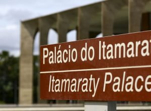 itamaraty-e-gleisi-rechacam-ataque-de-vice-secretario-de-trump