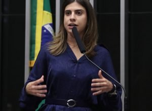 deputada-acusada-de-agredir-nikolas-nao-entra-em-lista-de-denunciados