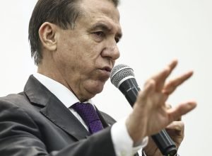 ministro-do-trabalho-diz-que-pais-nao-deve-se-desesperar-por-tarifaco