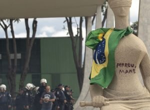 moraes-mantem-condenacao-de-mulher-que-pichou-estatua-no-8-de-janeiro