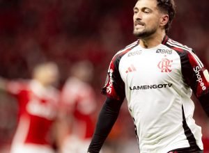 flamengo-volta-a-derrotar-internacional-e-avanca-na-libertadores