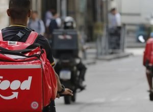 ifood-e-startup-que-aluga-motos-anunciam-desconto-para-entregadores