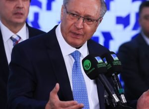 na-camara,-alckmin-pede-urgencia-em-propostas-sobre-exportacoes