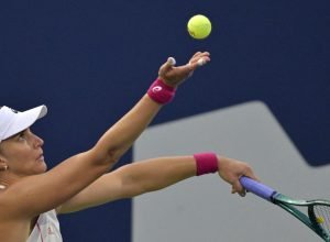 bia-haddad-sofre,-mas-vence-britanica-kartal-em-estreia-no-us-open